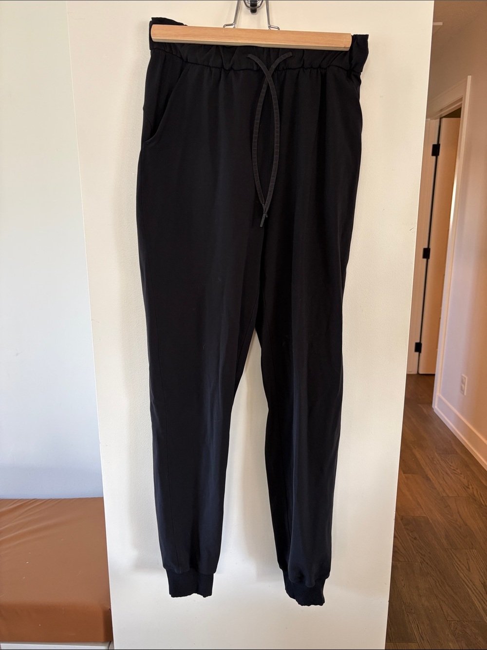 lululemon athletica On the Fly Jogger Luxtreme Size 4